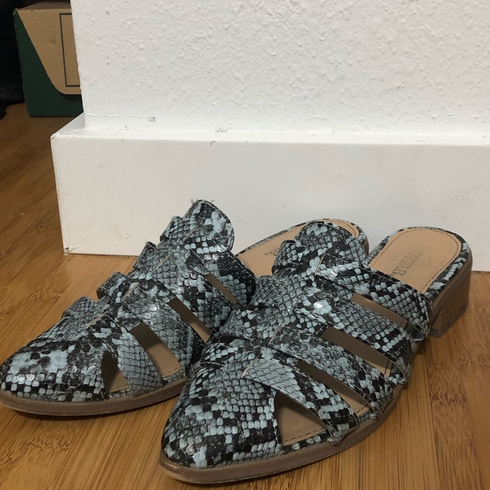 Mules - Picture 2 of 3